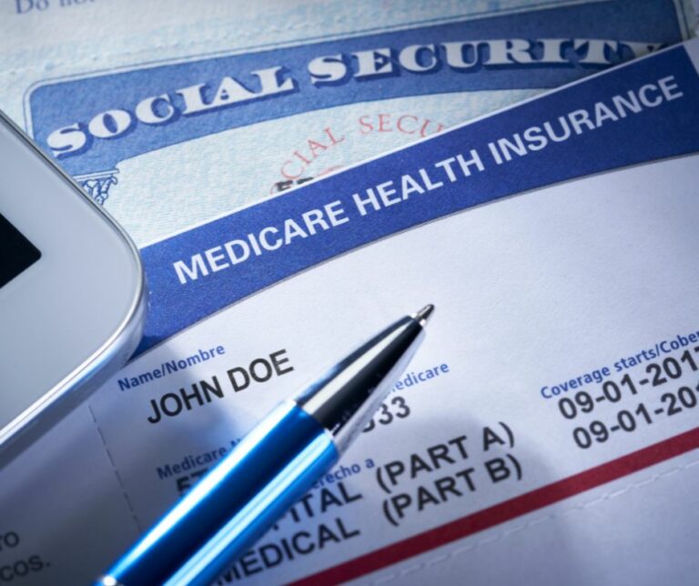 Image of Social Security cards